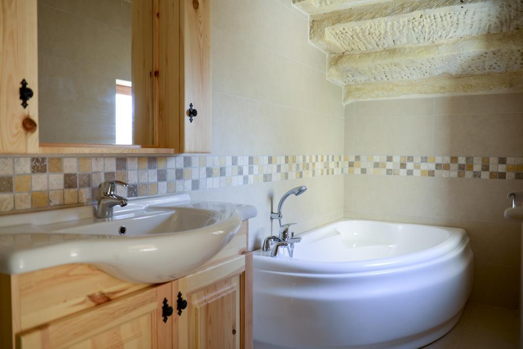 Mill House Villa Għarb Szoba fotó